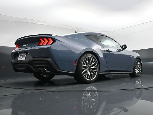 Used 2025 Ford Mustang GT Premium RWD image 32