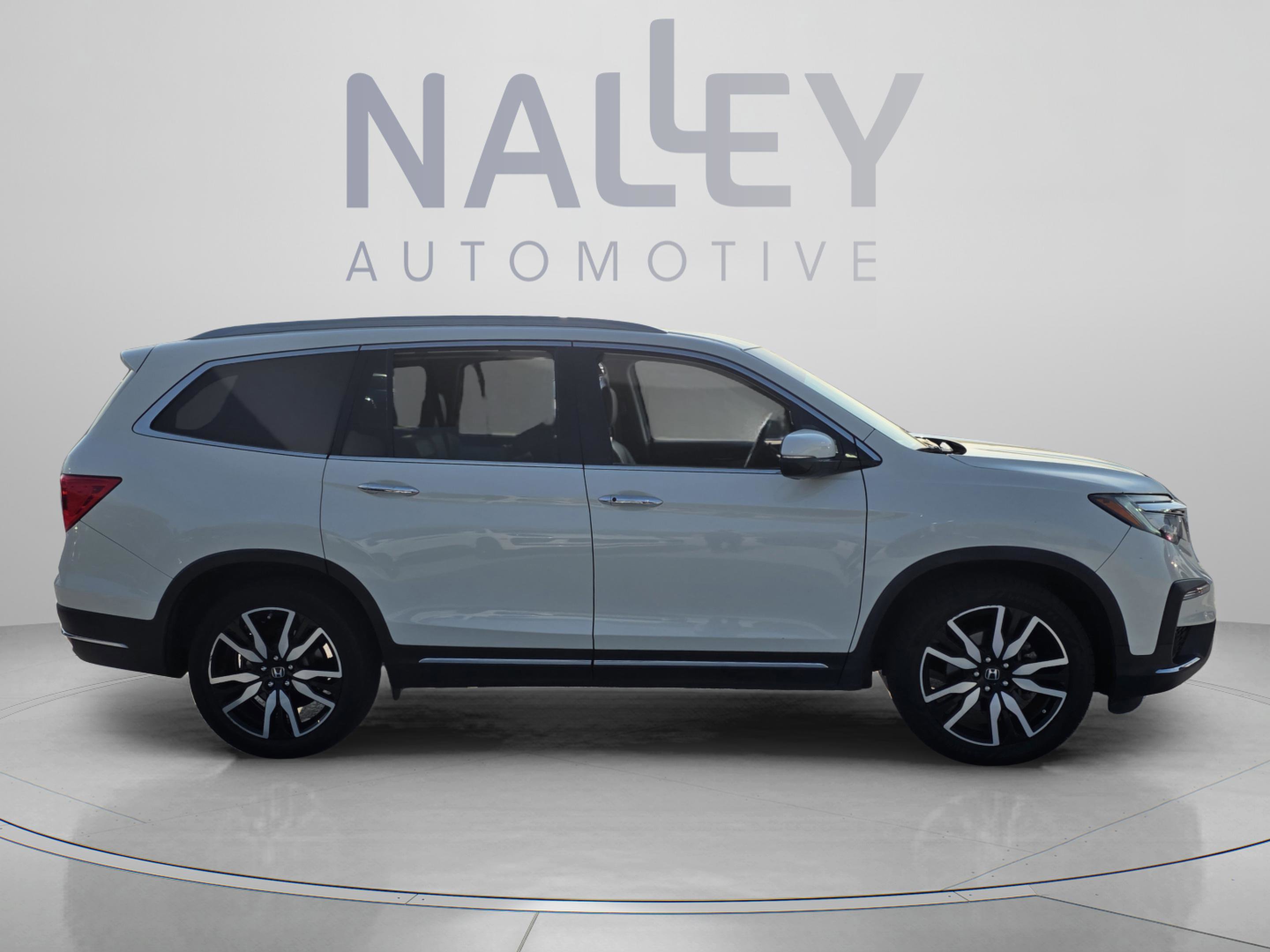 Used 2019 Honda Pilot Touring image 6