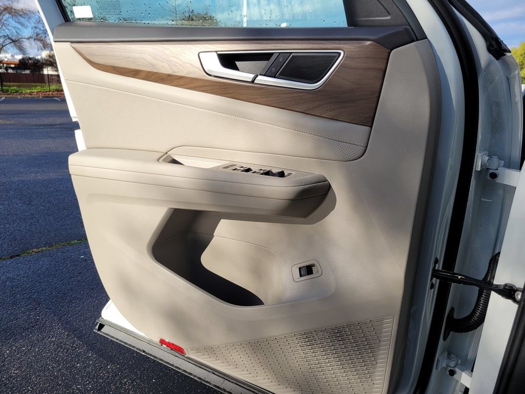 New 2026 Volkswagen Atlas SE FWD image 25