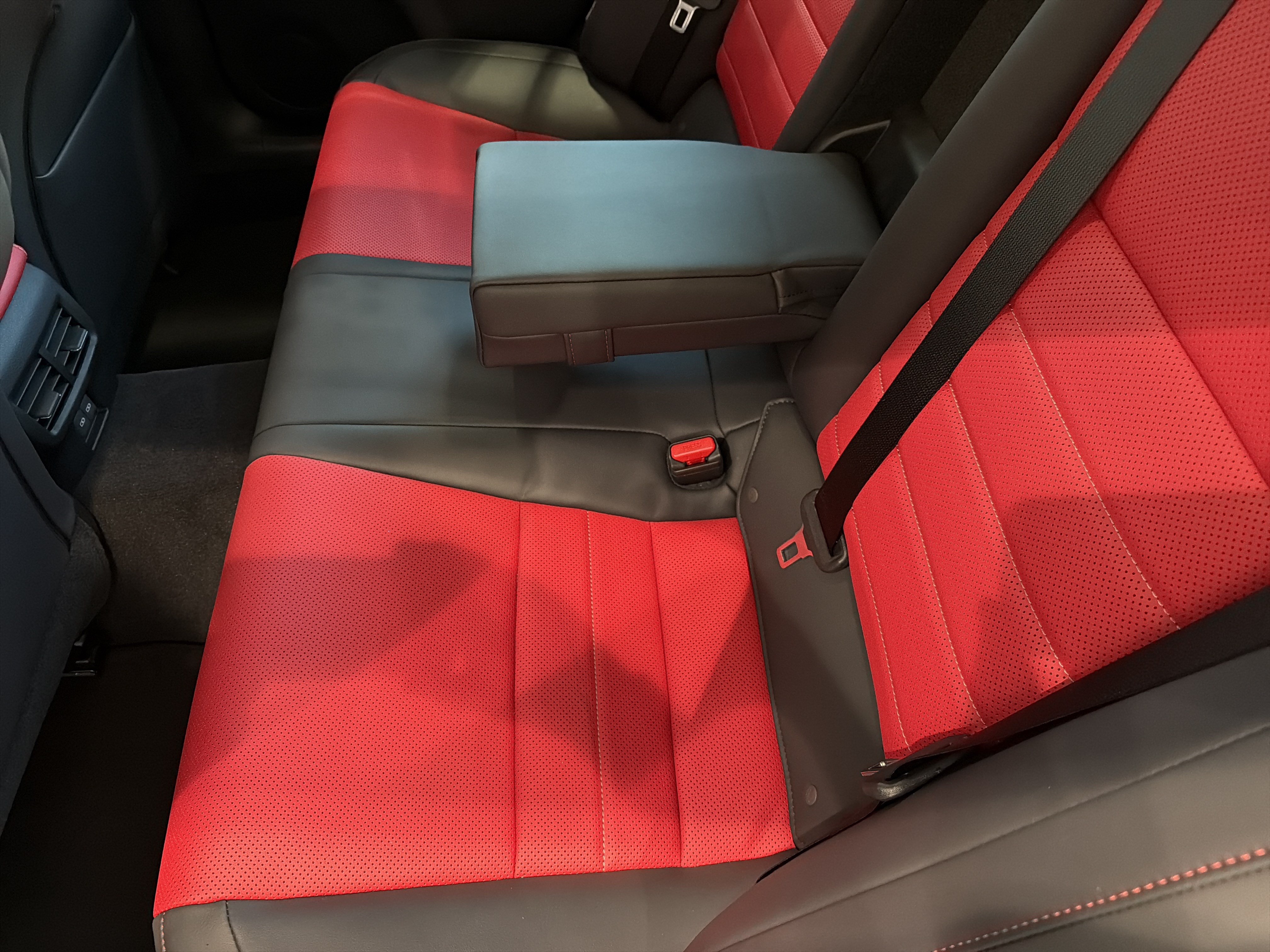 New 2026 Lexus IS 350 F Sport w/ Technology Package RWD image 25