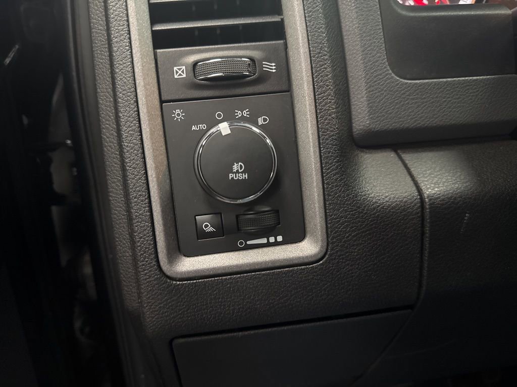 Used 2017 RAM 1500 Express w/ Black Ram 1500 Express Group image 19