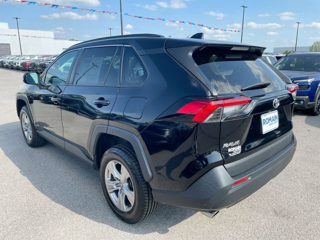 Used 2022 Toyota RAV4 XLE image 3