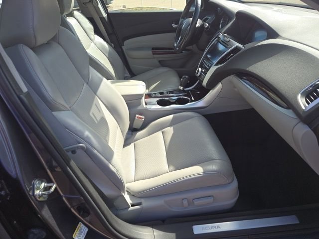 Used 2017 Acura TLX w/ Technology Package image 11