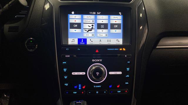 Used 2017 Ford Explorer Sport w/ Equipment Group 401A AWD/4WD image 18