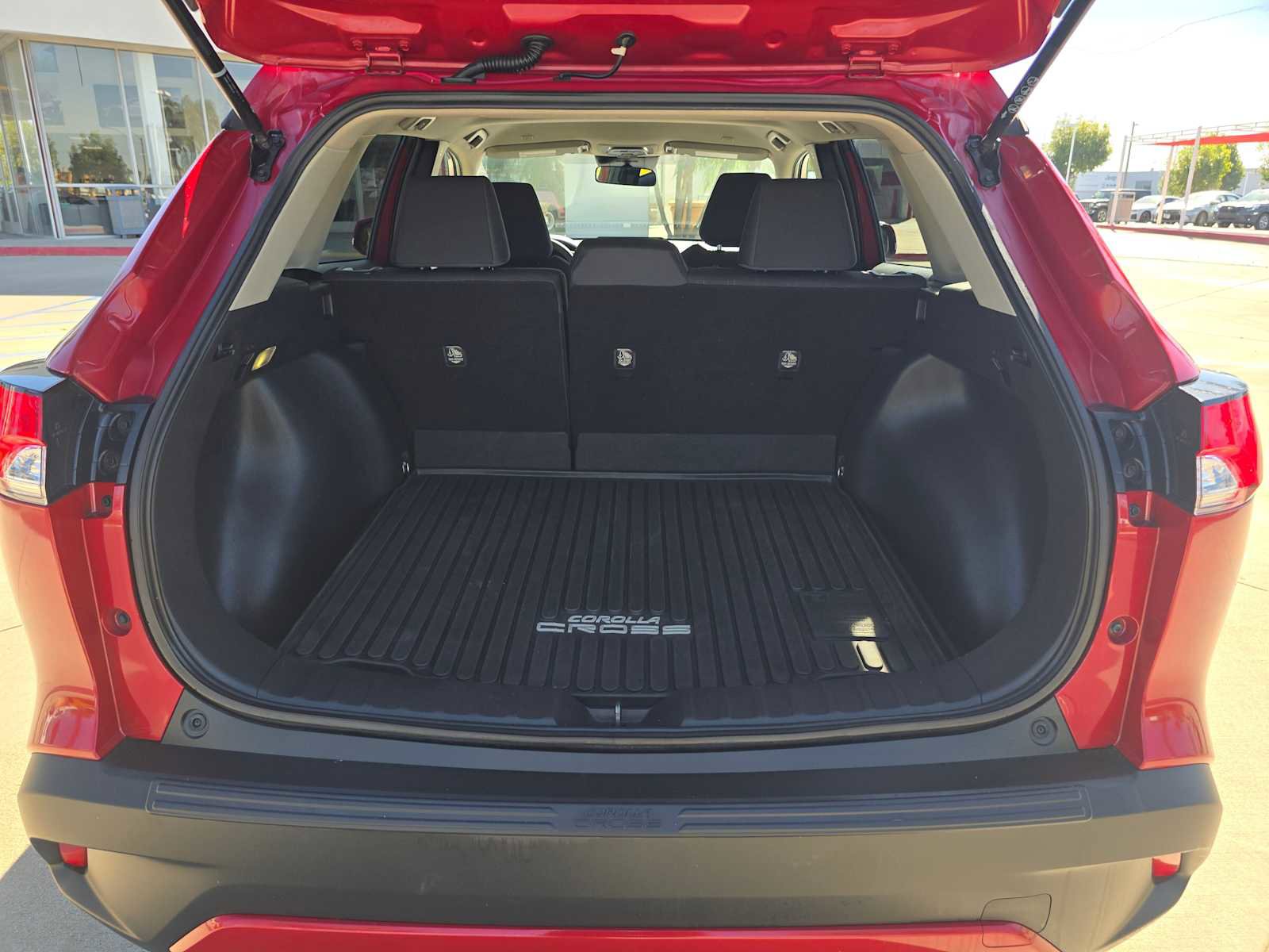 Used 2023 Toyota Corolla Cross LE image 16