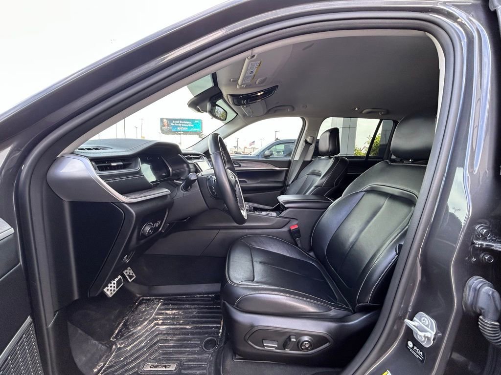 Used 2022 Jeep Grand Cherokee Limited image 7