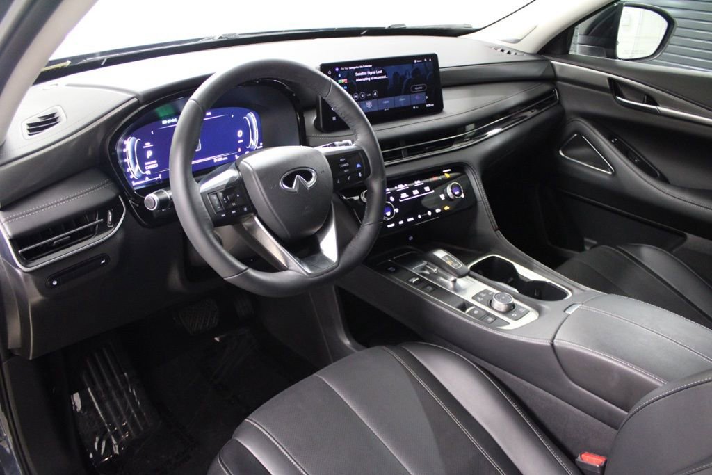 Certified 2026 INFINITI QX60 Luxe w/ Cargo Package image 4