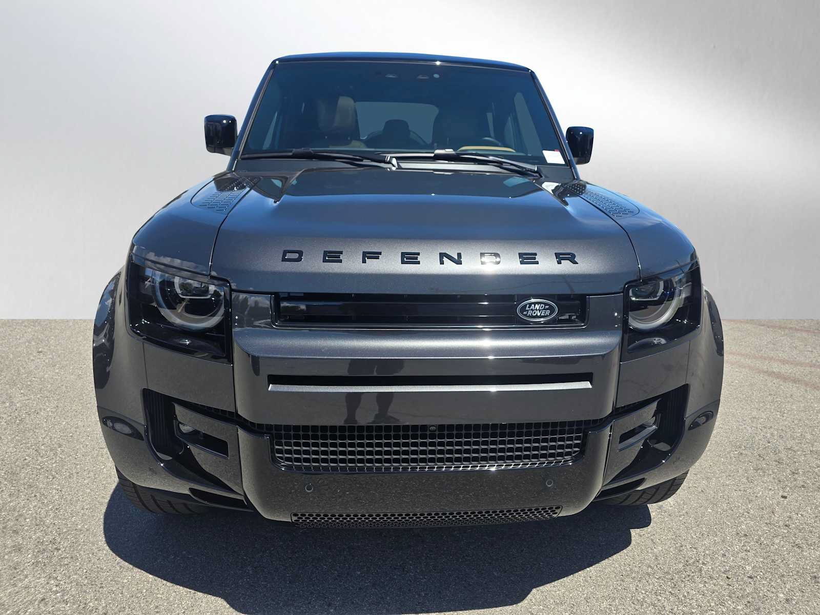 New 2026 Land Rover Defender 110 X-Dynamic SE AWD/4WD image 8