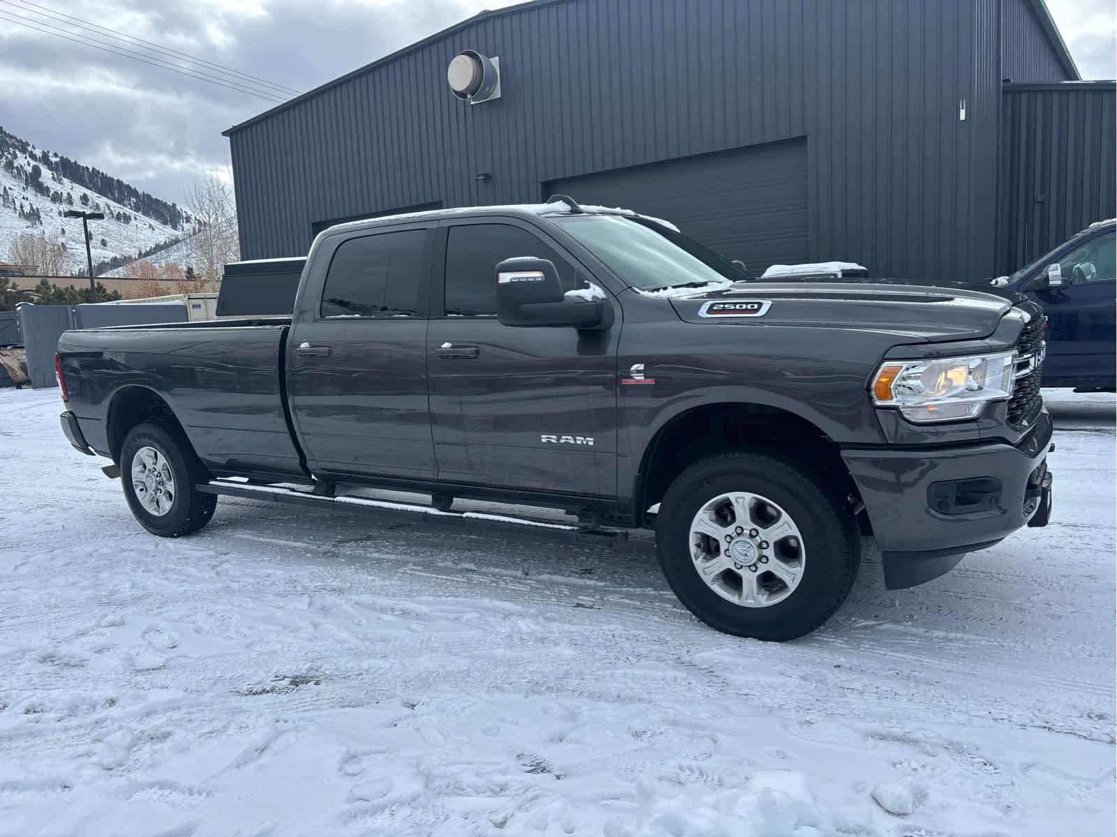 Used 2024 RAM 2500 Big Horn w/ Sport Appearance Package image 11
