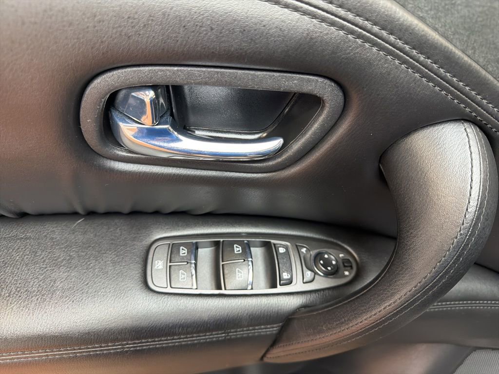 Used 2021 Nissan Armada SV image 22