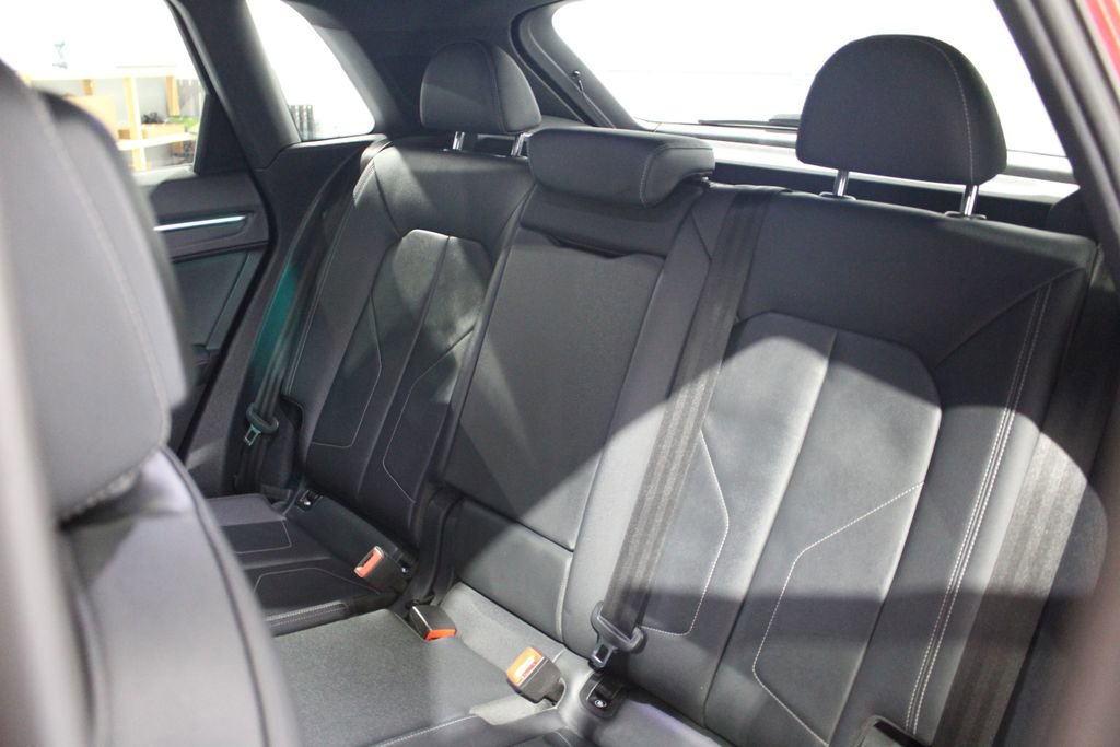 Used 2022 Audi Q3 2.0T Premium Plus w/ Premium Plus Package image 17