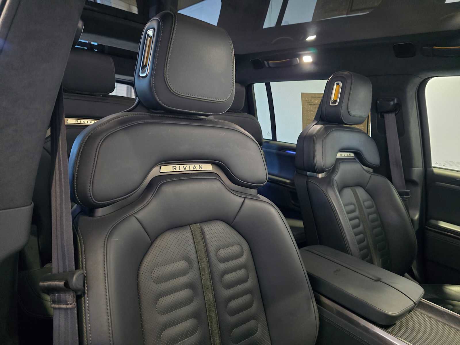 Used 2022 Rivian R1S Launch Edition image 15