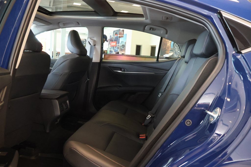 Used 2026 Toyota Camry XLE w/ Premium Package FWD image 9