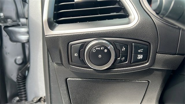 Used 2024 Ford Edge SEL w/ Convenience Package image 15