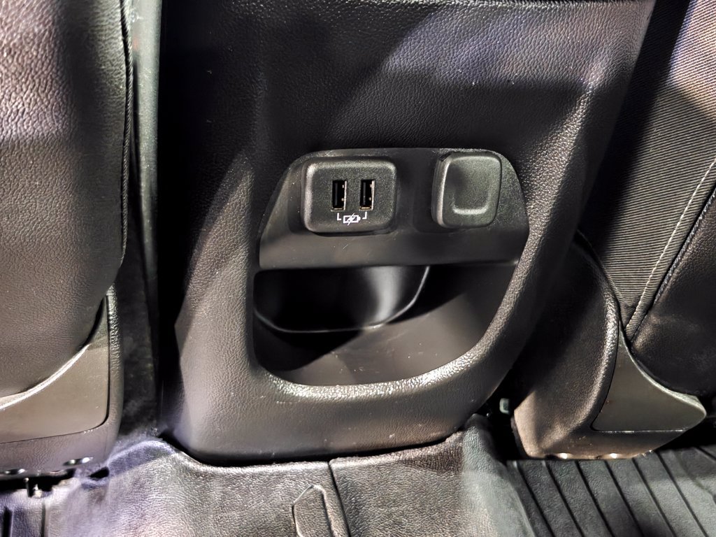 Used 2019 Chevrolet Colorado Z71 w/ Z71 Midnight Edition AWD/4WD image 32
