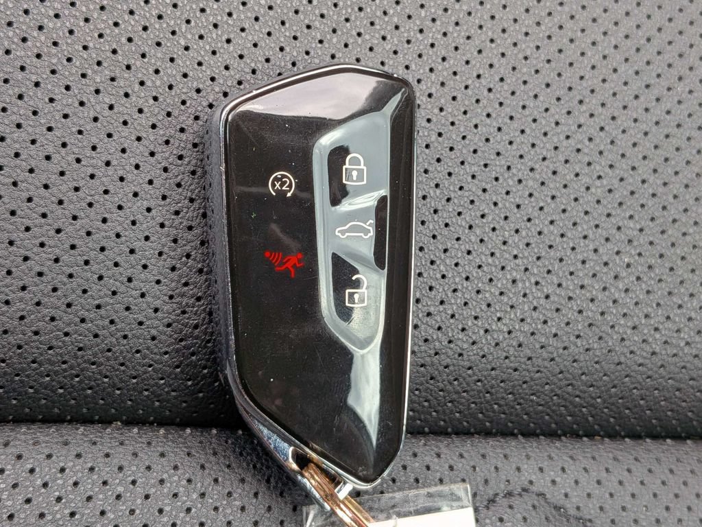 Used 2024 Volkswagen Atlas SE FWD image 30