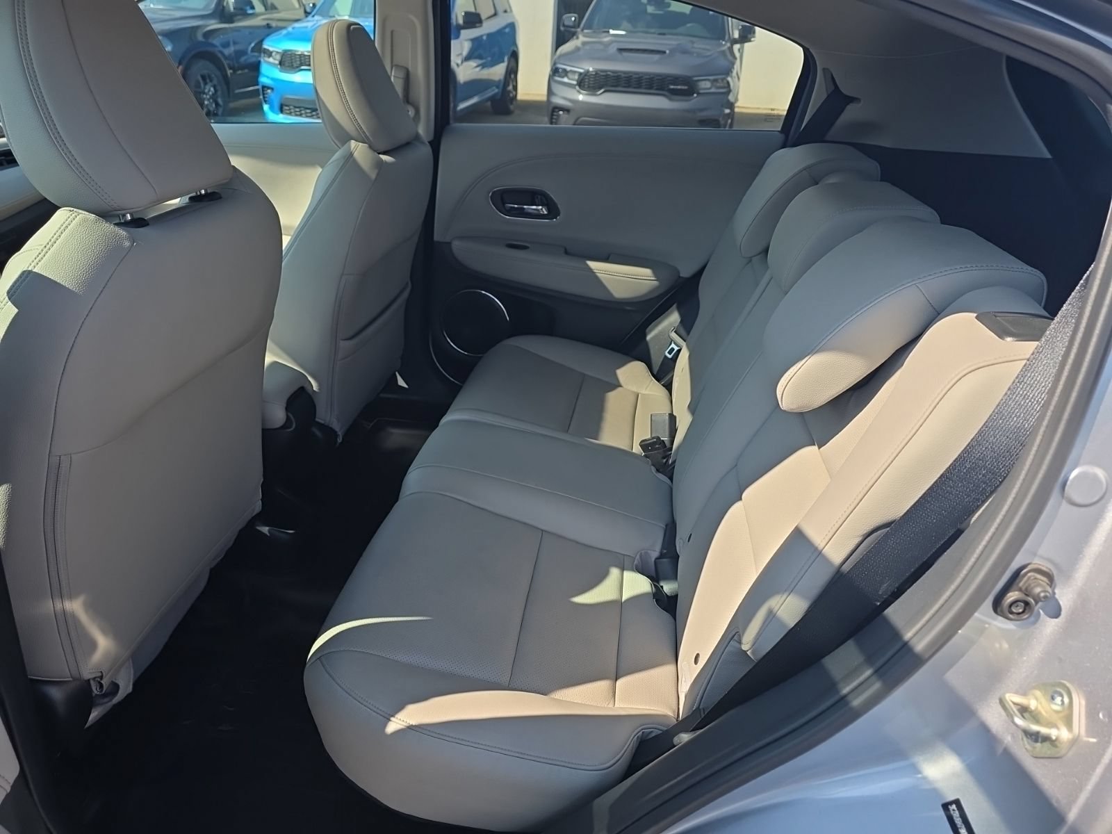Used 2019 Honda HR-V EX-L image 9