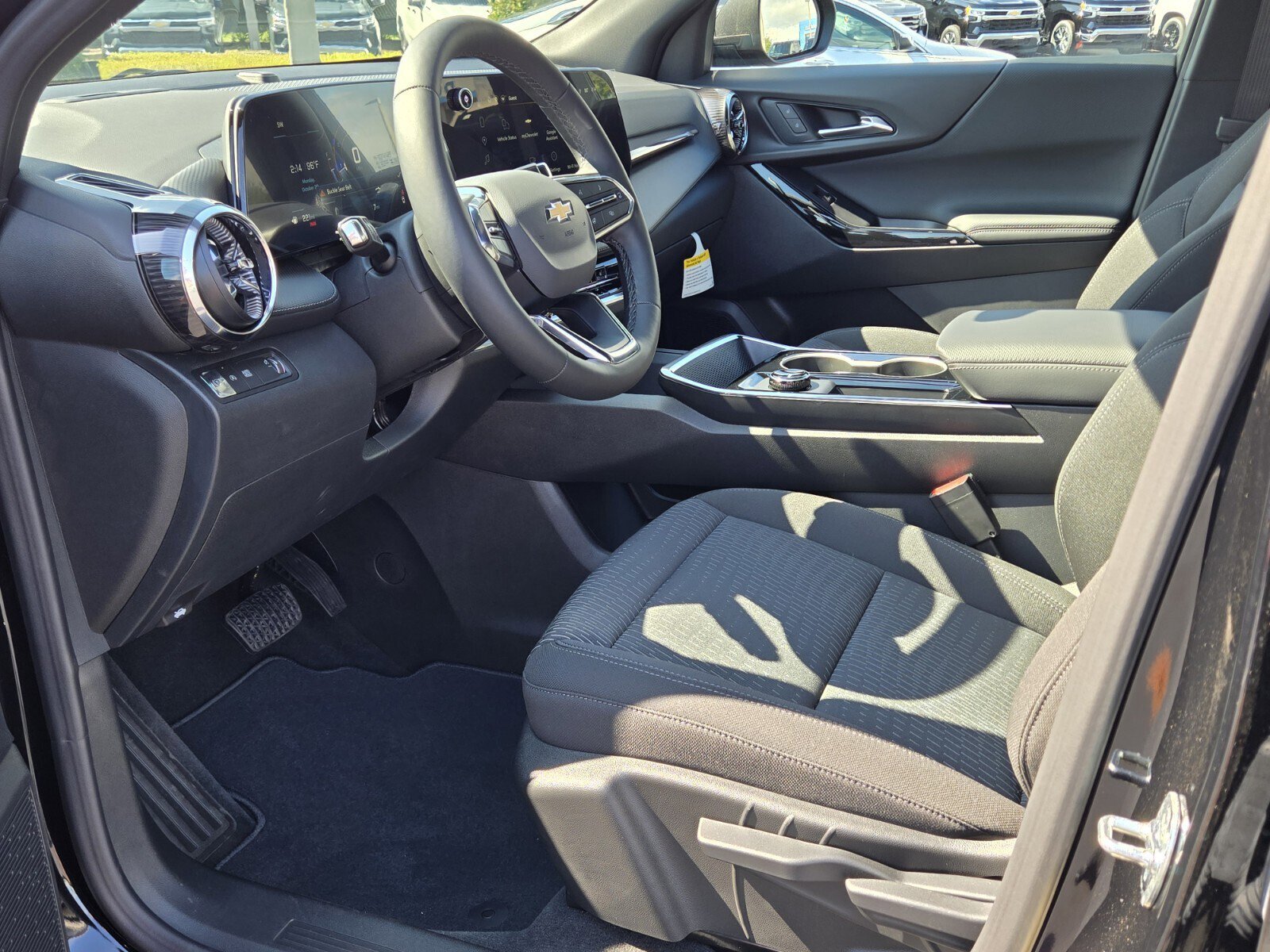 New 2026 Chevrolet Equinox LT image 5