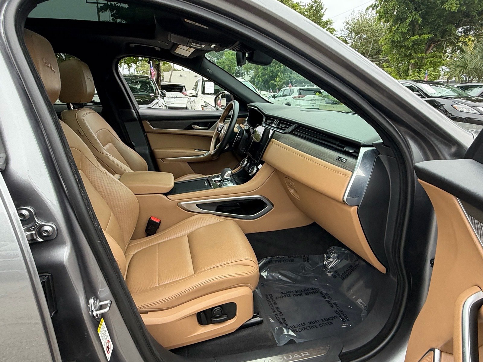 Used 2023 Jaguar F-PACE S AWD/4WD image 17