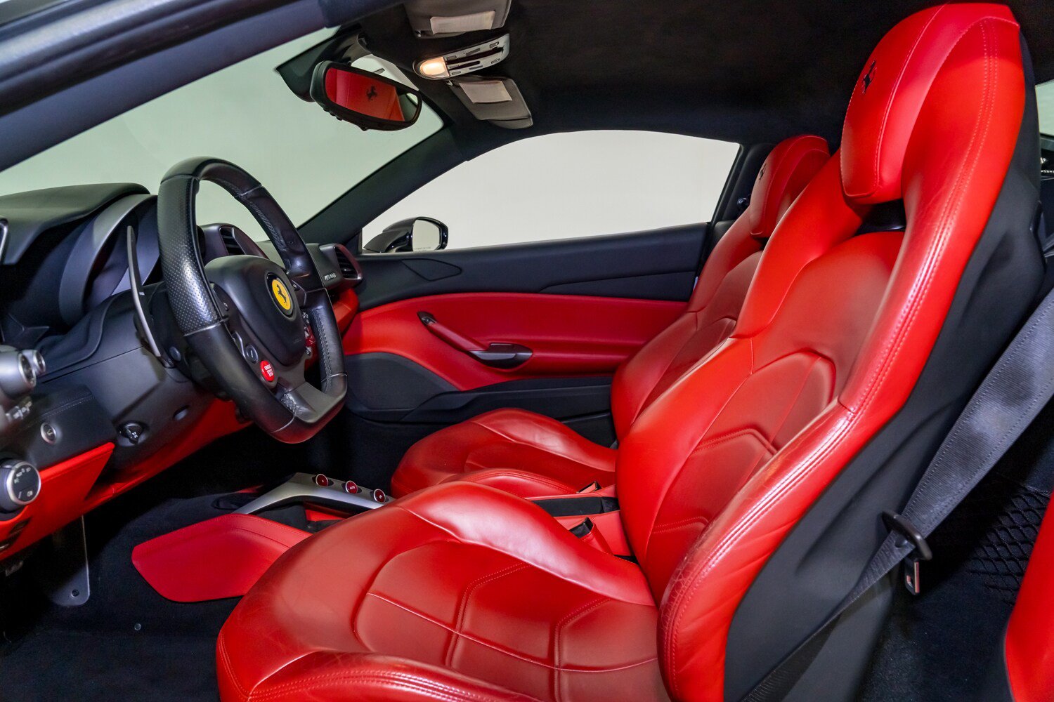 Used 2017 Ferrari 488 GTB RWD image 17