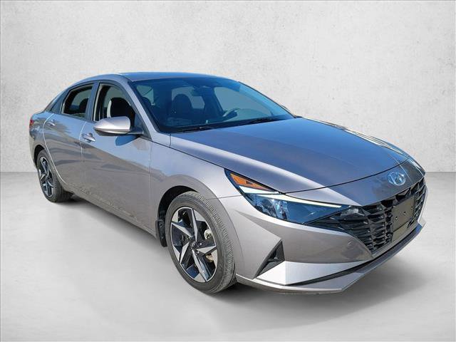 Used 2023 Hyundai Elantra SEL w/ Convenience Package image 2