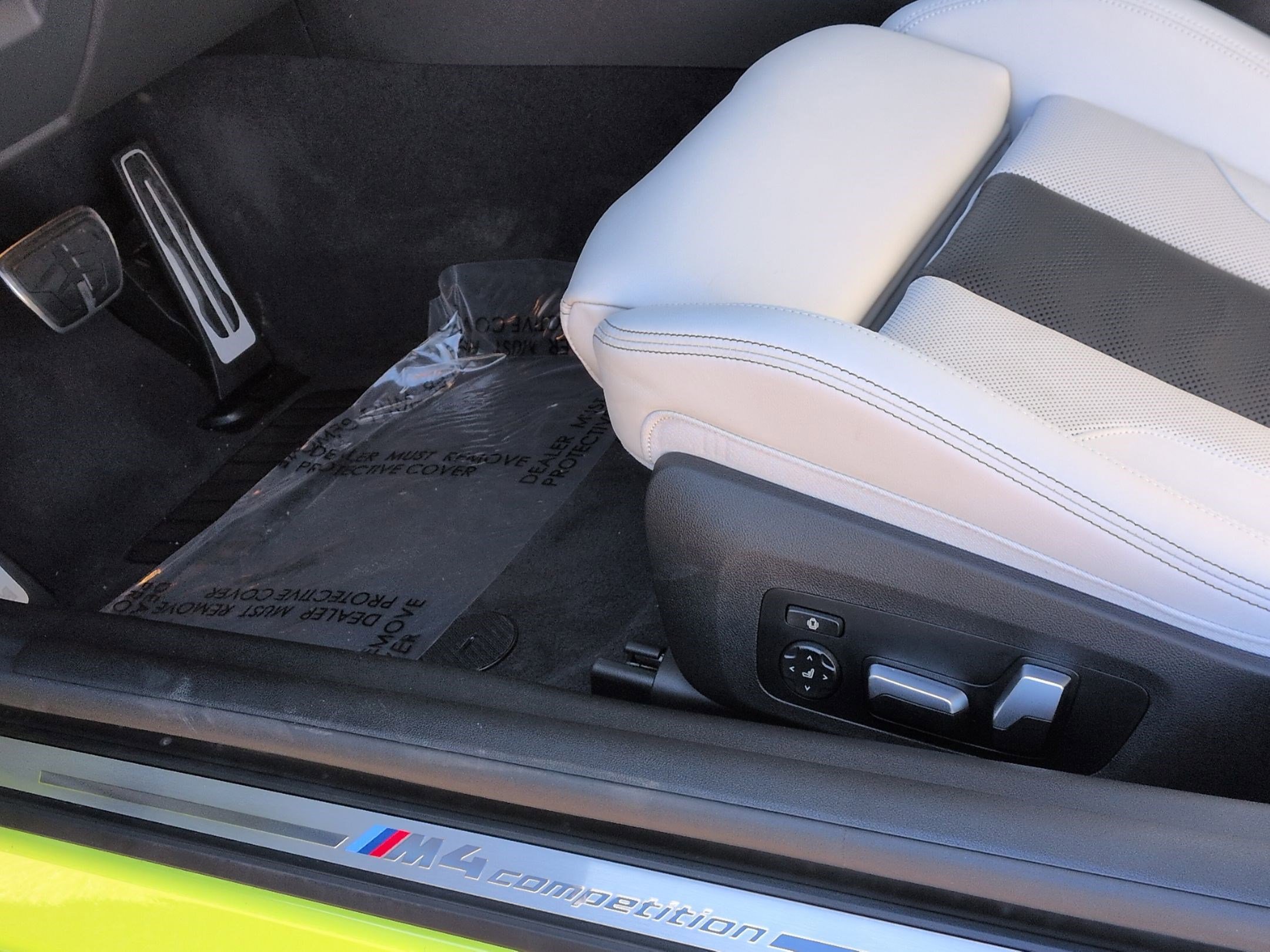 Used 2021 BMW M4 Competition w/ Executive Package image 17