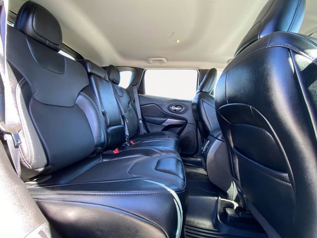 Used 2022 Jeep Cherokee Latitude Lux w/ Mopar Interior Package image 14