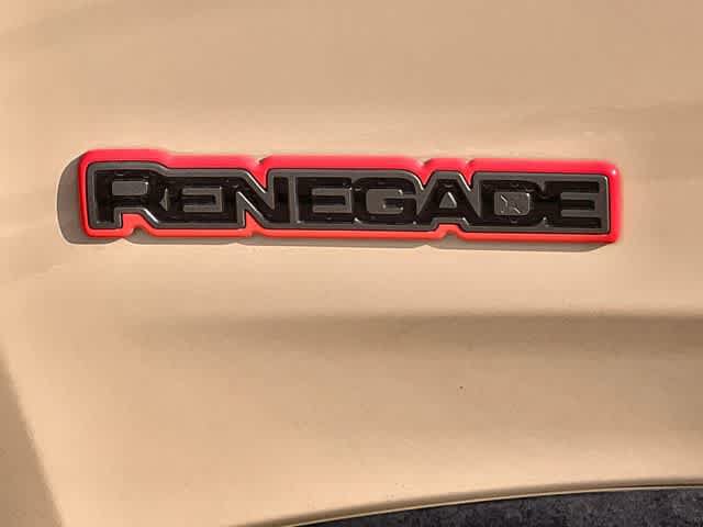 Used 2016 Jeep Renegade Trailhawk w/ Premium Trailhawk Package AWD/4WD image 8