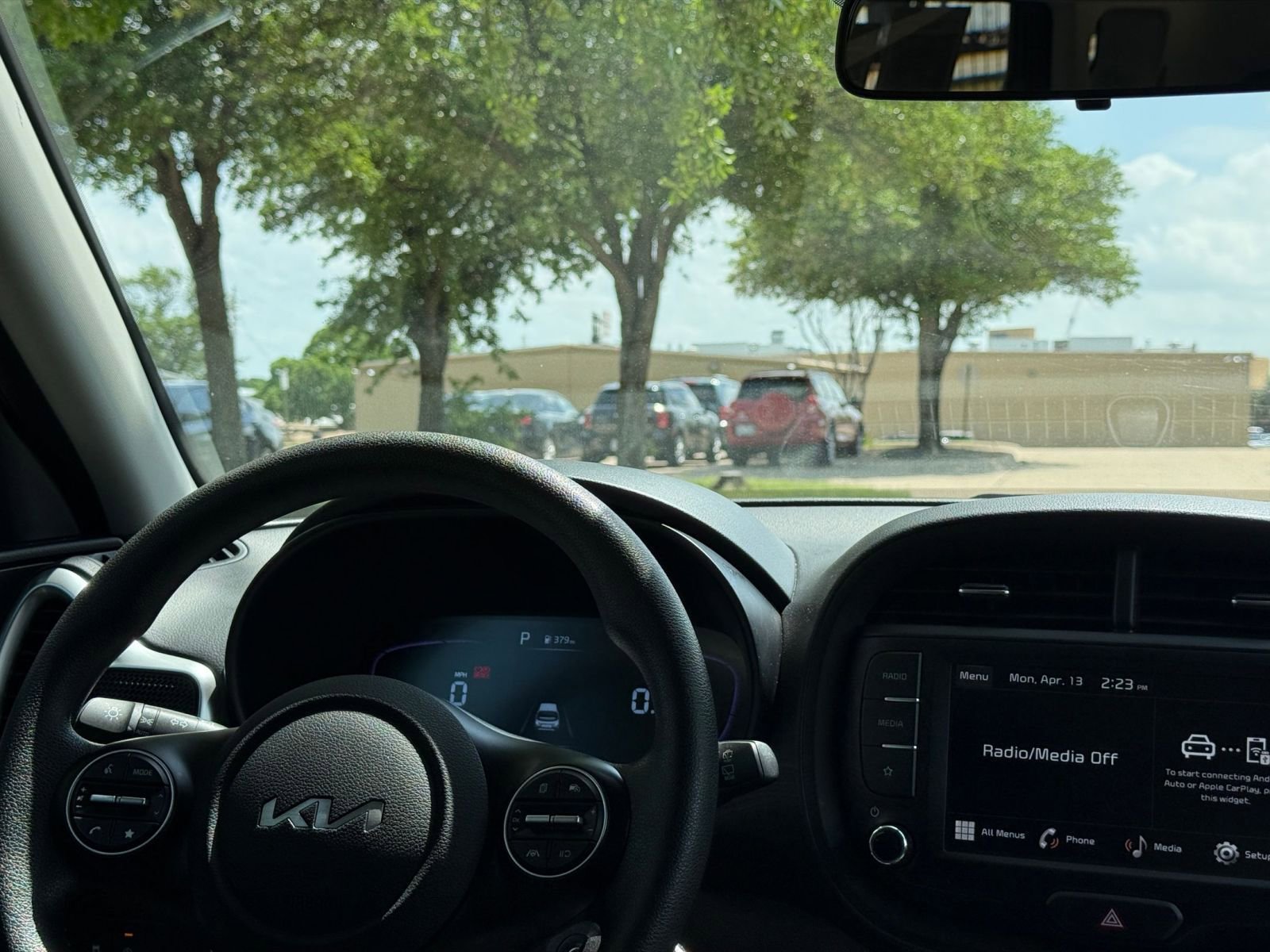 Used 2025 Kia Soul LX w/ LX Technology Package FWD image 34