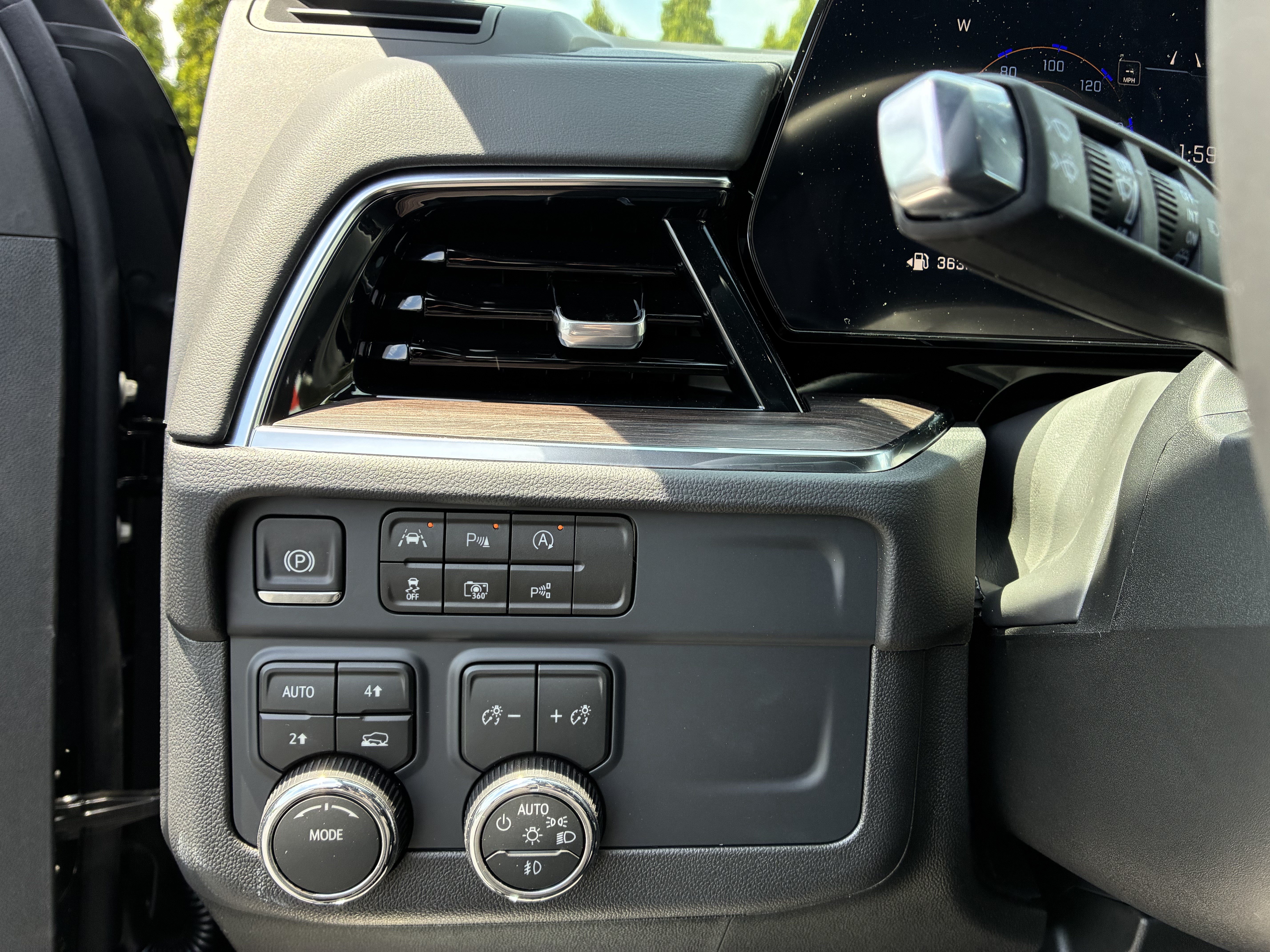 New 2026 Chevrolet Tahoe LT w/ Comfort Package AWD/4WD image 27