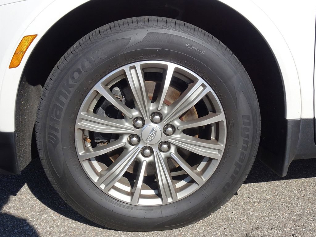 Used 2017 Cadillac XT5 Luxury w/ Driver Awareness Package FWD image 26