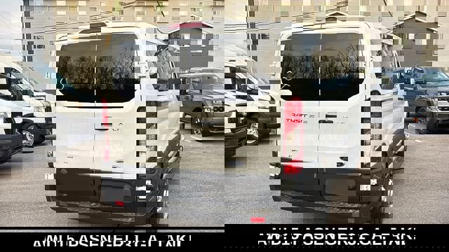 New 2025 Ford Transit 350 XLT image 32