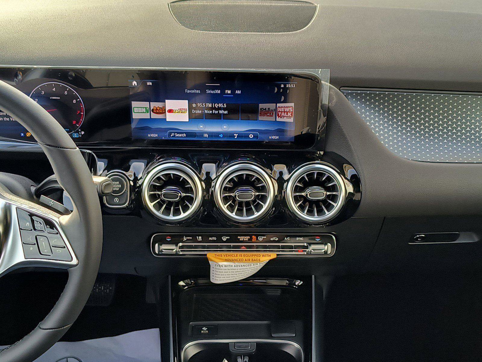 New 2025 Mercedes-Benz GLA 250 image 9