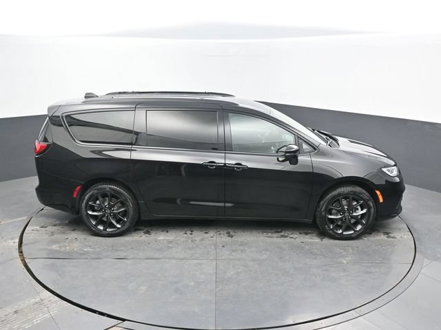 New 2026 Chrysler Pacifica Select w/ S Appearance Package AWD/4WD image 49