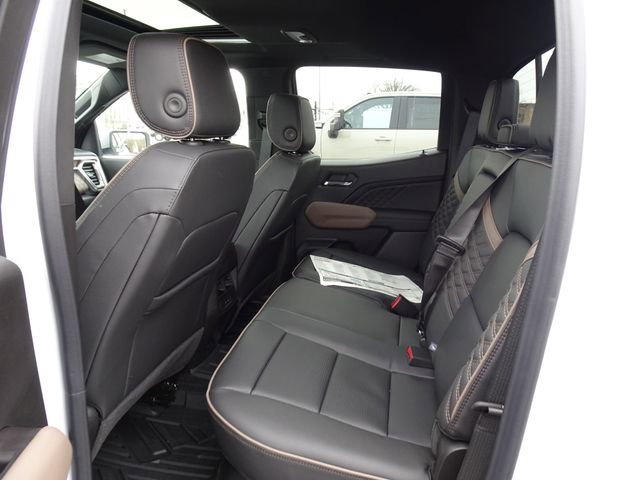 New 2026 GMC Canyon Denali image 17