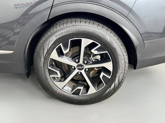 Used 2025 Kia Sportage EX FWD image 35