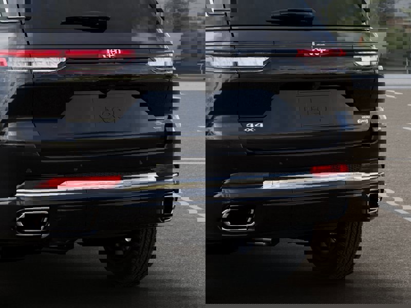 New 2025 Jeep Grand Cherokee Overland w/ Adv Protech Group III image 39