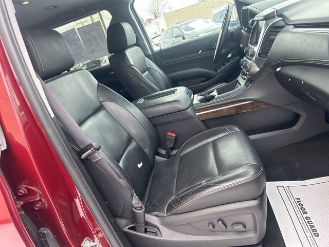 Used 2017 Chevrolet Suburban LT w/ Luxury Package image 27