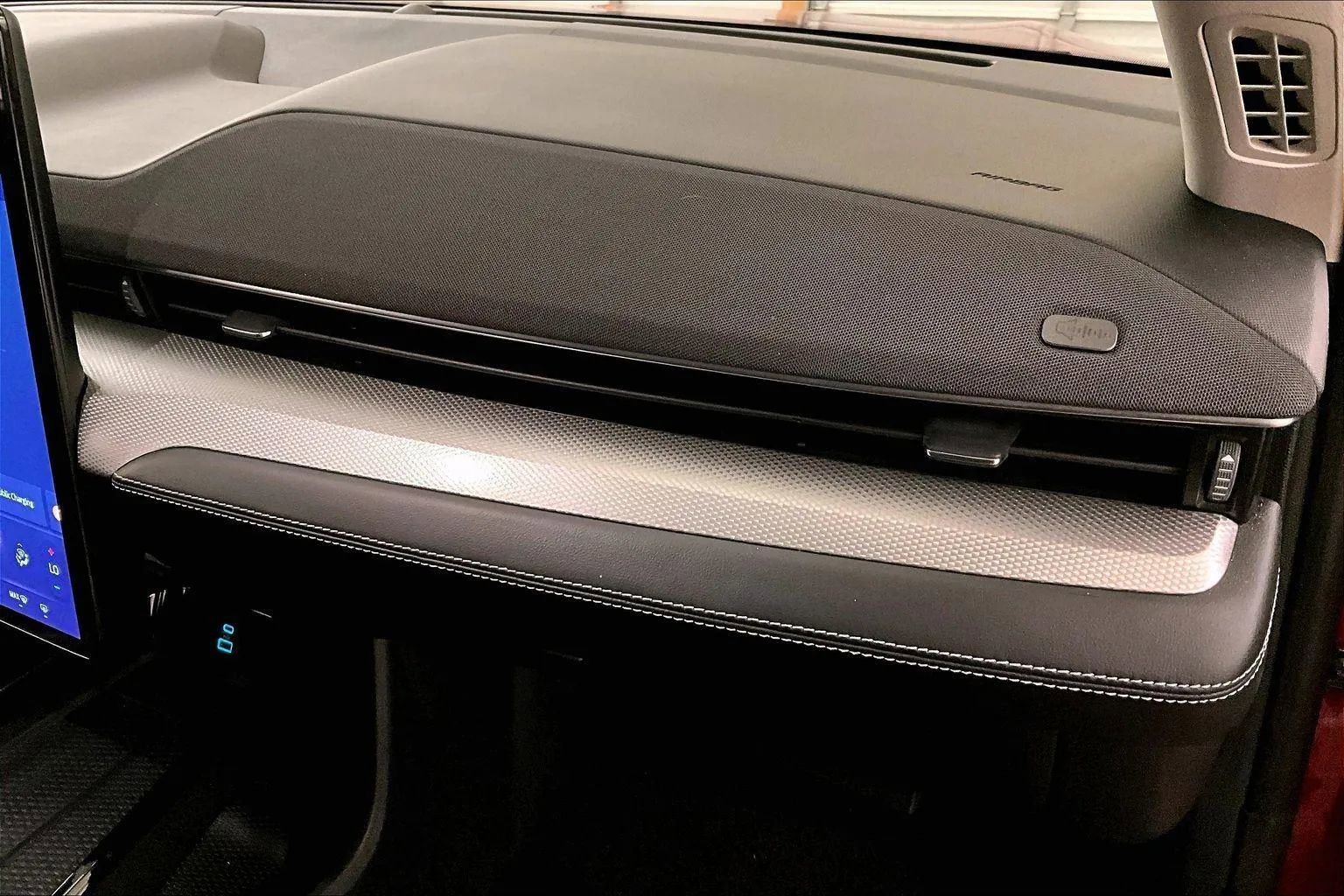 Used 2022 Ford Mustang Mach-E Select image 15