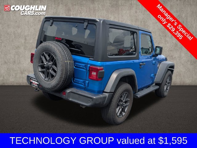 Used 2025 Jeep Wrangler Sport AWD/4WD image 8