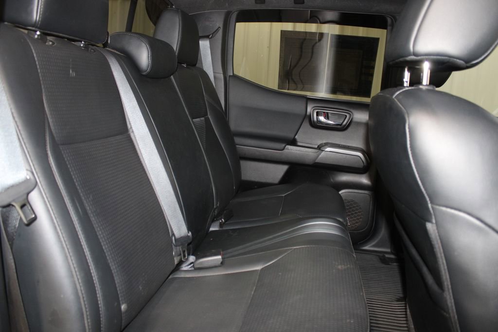 Used 2020 Toyota Tacoma TRD Off-Road w/ TRD Premium Off Road Package image 30