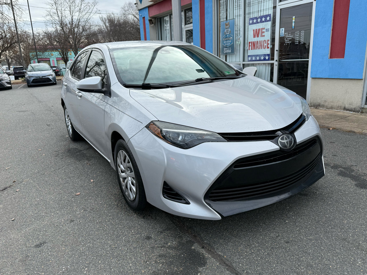 Used 2018 Toyota Corolla LE image 6