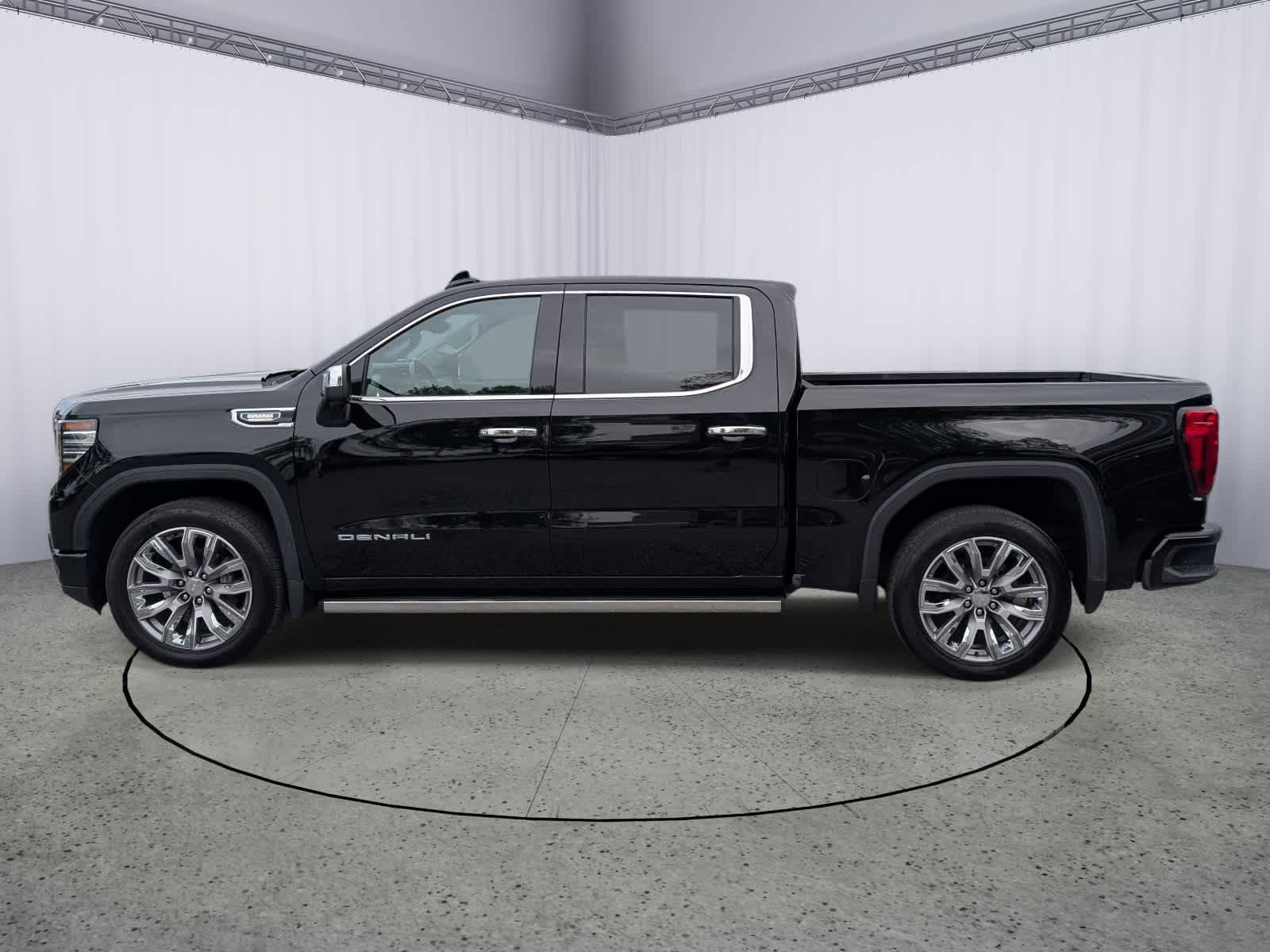 Certified 2024 GMC Sierra 1500 Denali w/ Denali Reserve Package AWD/4WD image 5