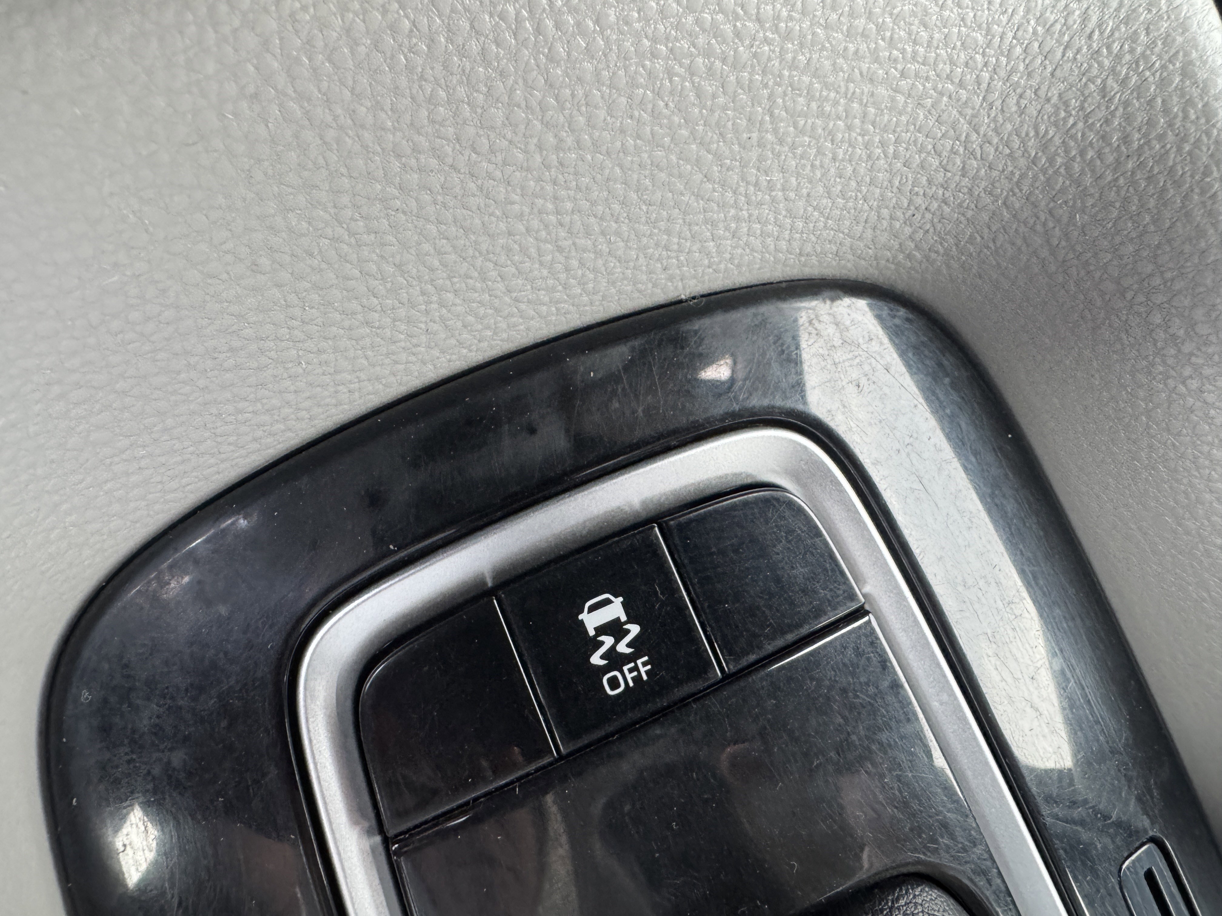 Used 2023 Toyota Corolla LE FWD image 27