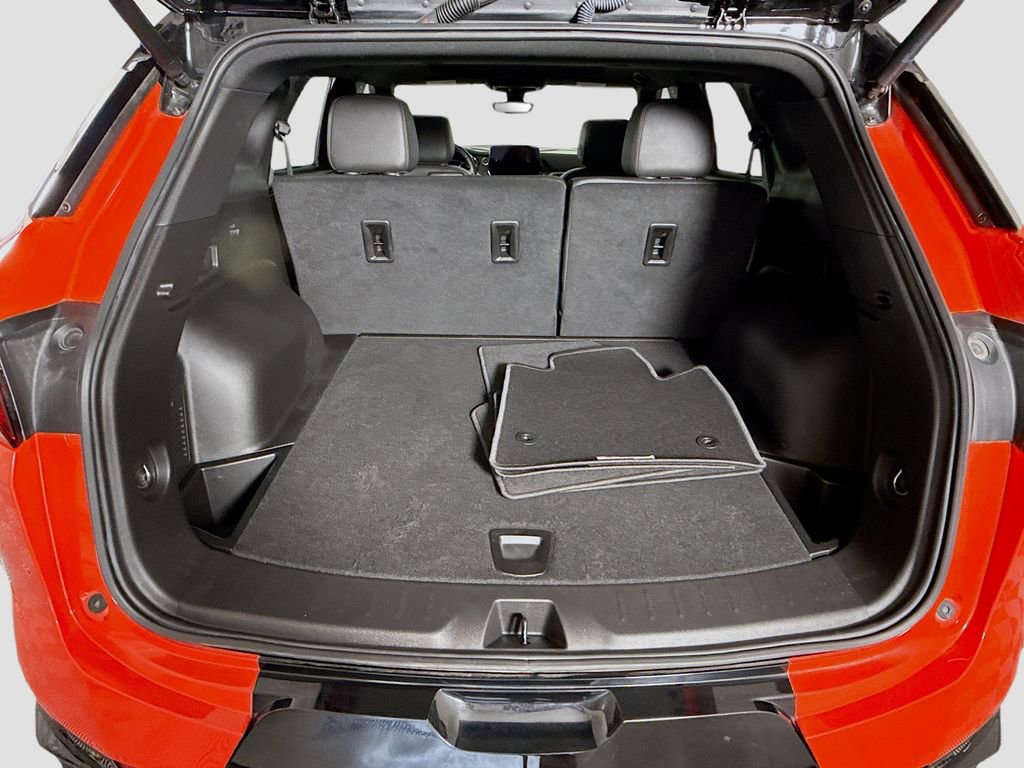 Used 2025 Chevrolet Blazer RS w/ Driver Confidence II Package image 26
