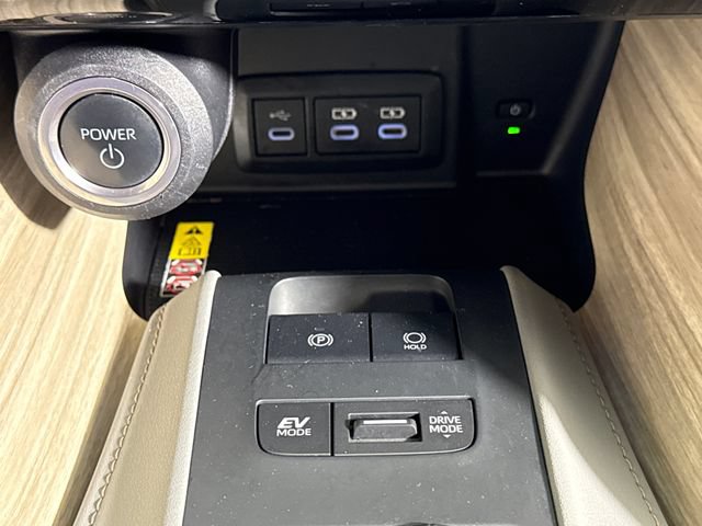 Certified 2024 Toyota Venza XLE AWD/4WD image 40