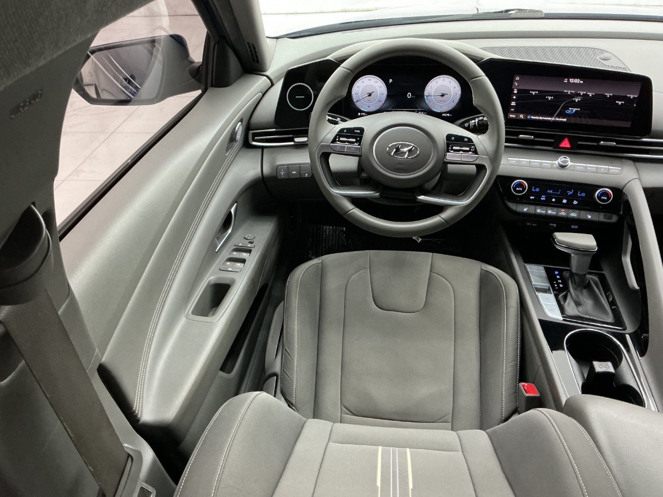 Used 2023 Hyundai Elantra SEL w/ Convenience Package FWD image 30