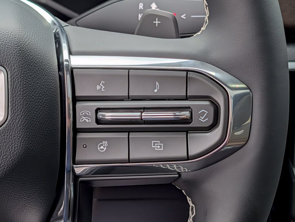 New 2026 GMC Acadia Denali Ultimate w/ LPO, Floor Liner Package AWD/4WD image 19