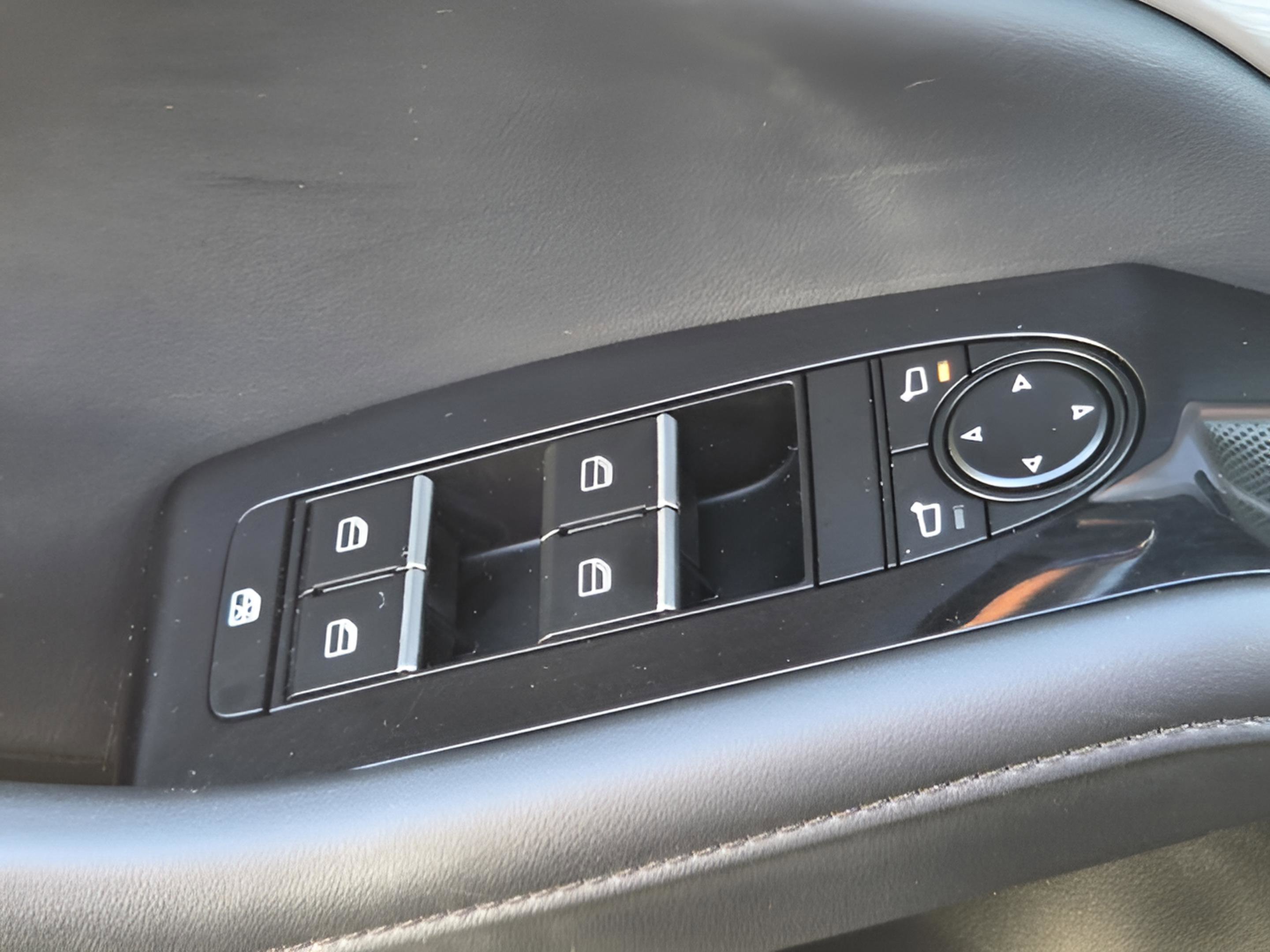 Used 2023 MAZDA MAZDA3 Hatchback w/ Appearance Package image 27