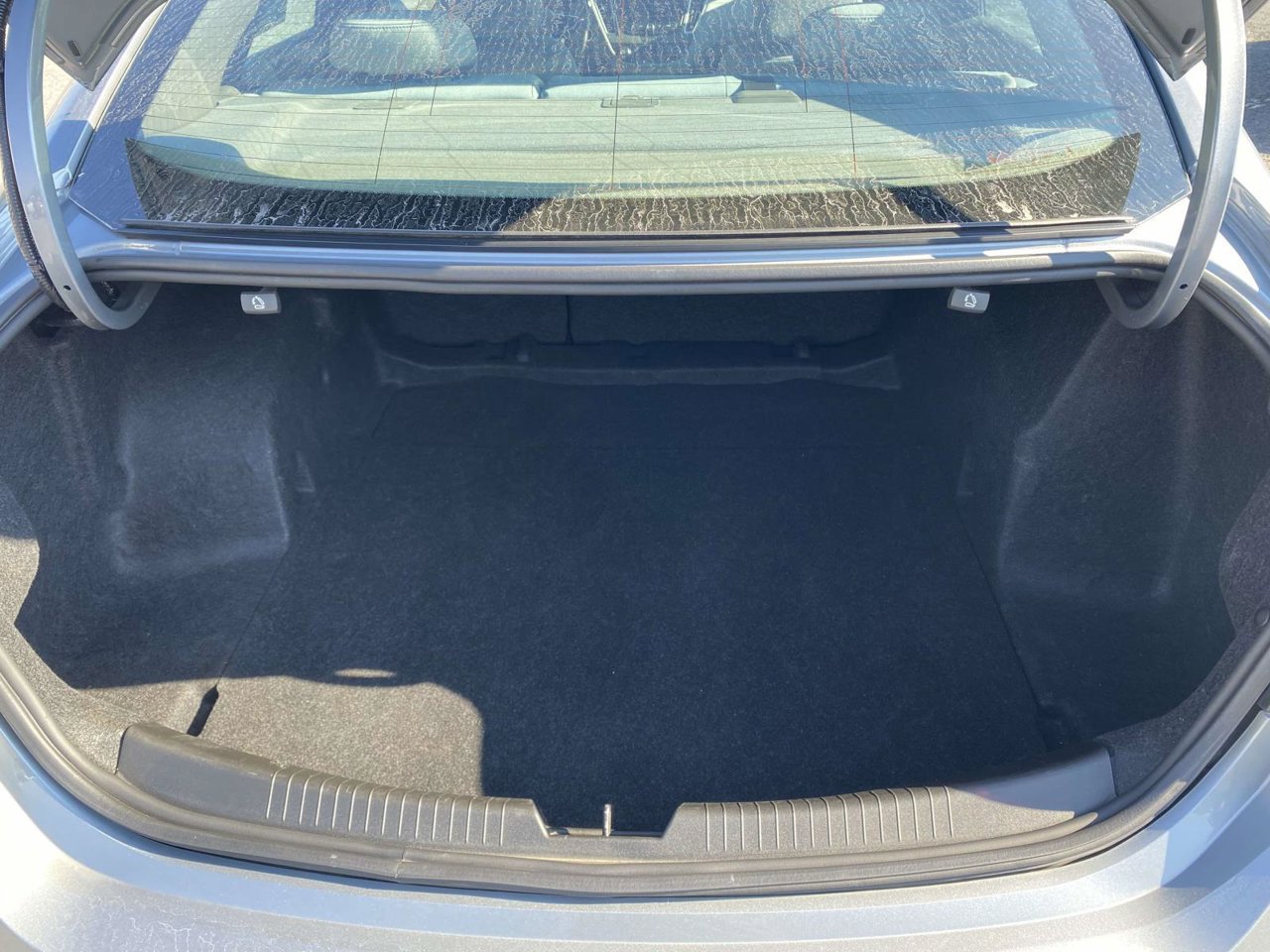 Used 2023 Chevrolet Malibu LS FWD image 18